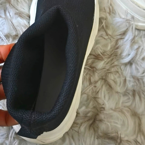 Breathable Soft Knit Boot Trendy Casual Sneakers Size 8.5 🌴✌️ - Picture 6 of 10